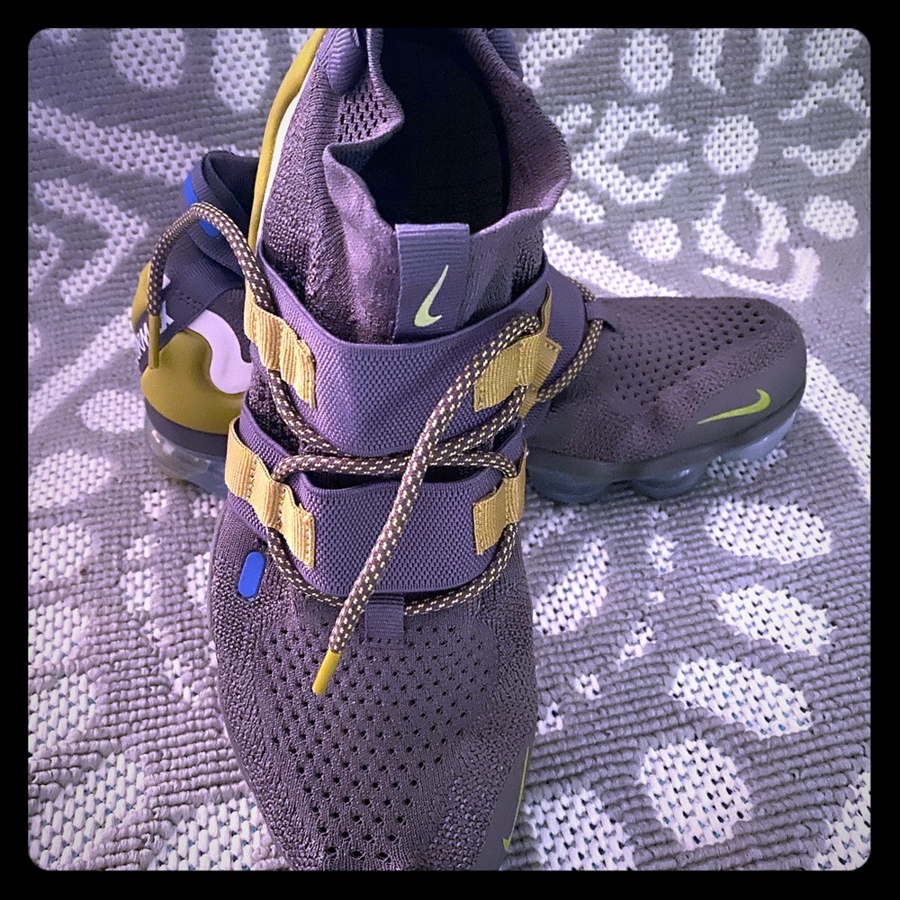 Nike Vapormax ladies size 7.5 tennis shoes